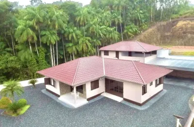 Casa com 322 m² no bairro pomeranea em guabiruba com 3 quartos 5 vagas garagem, área de festas toda mobiliada a 5 minutos do centro de guabiruba e a 1