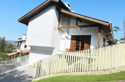 Casa à venda, 2 quartos, 1 suíte, 3 vagas, primeiro de maio - brusque/sc
