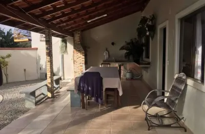 Casa à venda, 4 quartos, 2 suítes, 2 vagas, limoeiro - brusque/sc