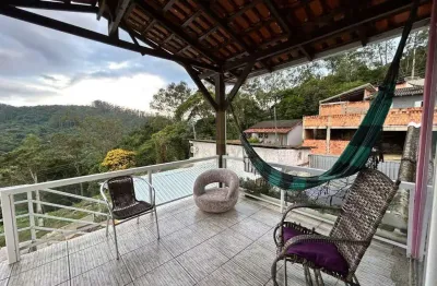 Casa solta com 3 quartos no bairro limeira (aceita financiamento)