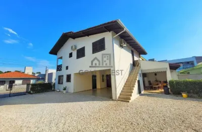 Casa á venda com 240m² no bairro souza cruz em brusque