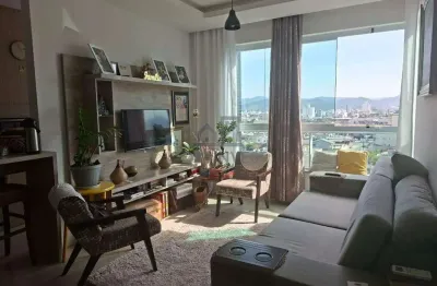 Apartamento de 2 quartos, sendo 1 suíte, mobiliado e muito bem localizado em camboriú