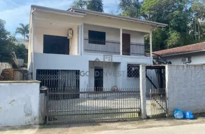 Oportunidade imperdível! casa ampla de 2 andares à venda