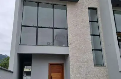 Casa com passagem lateral á venda no lageado baixo, na guabiruba