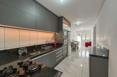 Casa semi mobiliada com 3 quartos (1 suíte) no bairro Limoeiro/Itajaí