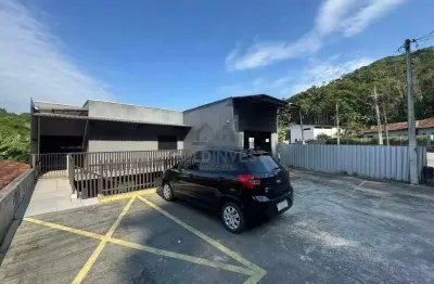 Casa com 4 quartos para alugar no Guarani, Brusque 