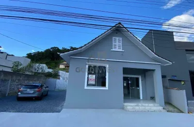 Casa comercial com 150m² na rua geral da primeiro de maio-brusque!!