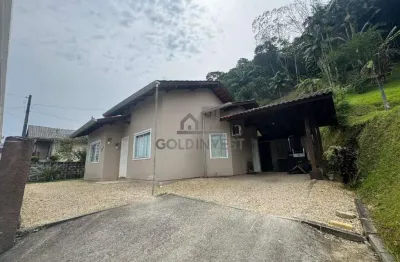 Casa com 3 quartos para alugar no Guarani, Brusque 