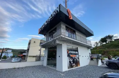 Sala comercial om 100m² na rua geral de dom joaquim-brusque!!