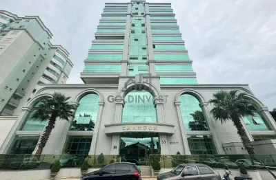 Apartamento com 3 quartos para alugar no São Luiz, Brusque 