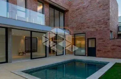 Casa em  condomínio à venda com 484 m² 4 suítes, 6 vagas  condomínio alphaville3