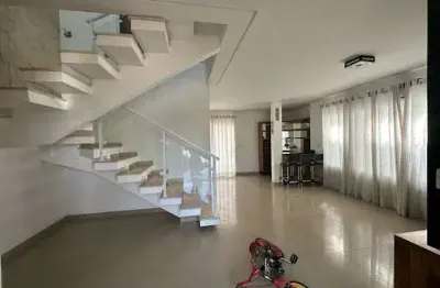 Sobrado com 4 dormitórios para alugar, 256 m² por r$ 6.000,00/mês - bairro do grama - caçapava/sp