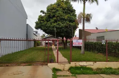Casa para venda em campo mourão, centro, 3 dormitórios, 1 suíte, 1 banheiro, 1 vaga