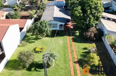 Casa para venda em campo mourão, centro, 2 dormitórios, 1 suíte, 2 banheiros, 3 vagas