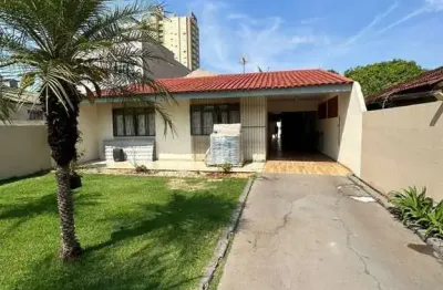 Casa para venda em campo mourão, centro, 5 dormitórios, 1 suíte, 2 banheiros, 4 vagas