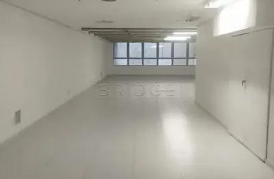 Sala comercial para alugar na rua sete de setembro, 1096, centro histórico, porto alegre por r$ 3.500