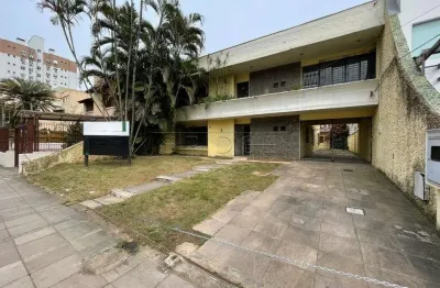 Casa comercial para alugar na rua itapeva, 53, passo da areia, porto alegre por r$ 13.000