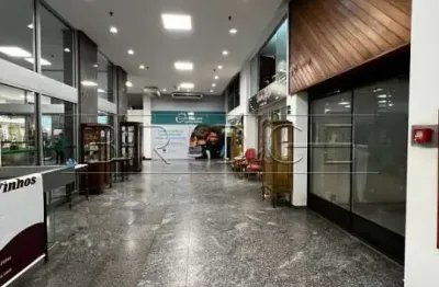 Ponto comercial para alugar na rua vinte e quatro de outubro, 111, moinhos de vento, porto alegre por r$ 2.800