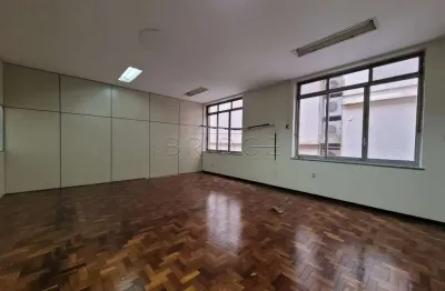Sala comercial com 1 sala para alugar na rua uruguai, 277, centro histórico, porto alegre por r$ 7.200