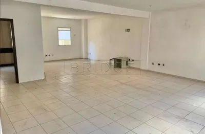 Sala comercial com 1 sala para alugar na rua mostardeiro, 464, moinhos de vento, porto alegre por r$ 3.500