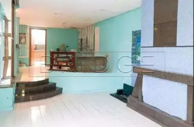 Casa em condomínio fechado com 3 quartos para alugar na rua matias josé bins, 1609, chácara das pedras, porto alegre por r$ 6.700
