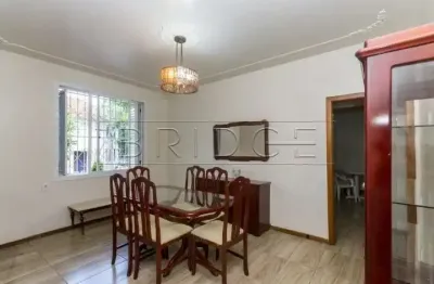 Apartamento com 2 quartos para alugar na avenida nova york, 365, auxiliadora, porto alegre por r$ 2.500