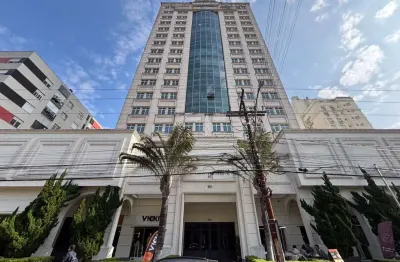 Sala comercial para alugar na avenida getúlio vargas, 901, menino deus, porto alegre por r$ 1.900
