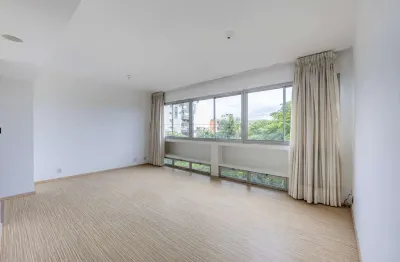 Apartamento com 3 quartos para alugar na rua riveira, 150, petrópolis, porto alegre por r$ 2.700