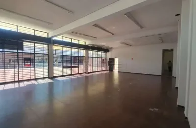 Prédio para alugar na avenida cairu, 581, navegantes, porto alegre por r$ 18.000