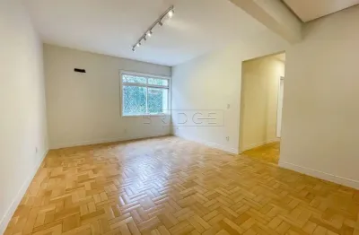 Apartamento com 3 quartos para alugar na rua laurindo, 78, santana, porto alegre por r$ 3.500