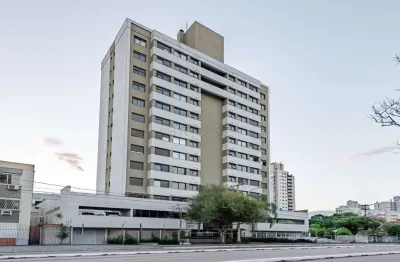 Apartamento com 2 quartos para alugar na avenida érico veríssimo, 1017, menino deus, porto alegre por r$ 4.200