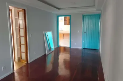 Apartamento com 2 quartos para alugar na Avenida Lavras, 622, Petrópolis, Porto Alegre por R$ 3.900