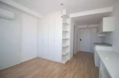 Loft com 1 quarto para alugar na Avenida dos Cubanos, 114, Partenon, Porto Alegre por R$ 3.200