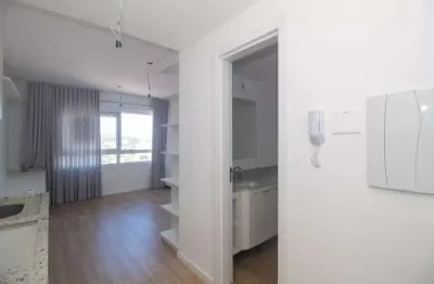 Loft com 1 quarto para alugar na Avenida dos Cubanos, 114, Partenon, Porto Alegre por R$ 3.000