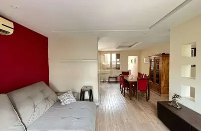 Apartamento com 2 quartos para alugar na Avenida Cristóvão Colombo, 1673, Moinhos de Vento, Porto Alegre por R$ 2.650