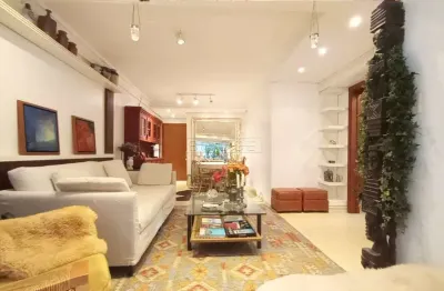 Apartamento com 3 quartos para alugar na Rua Carvalho Monteiro, 75, Petrópolis, Porto Alegre por R$ 5.200