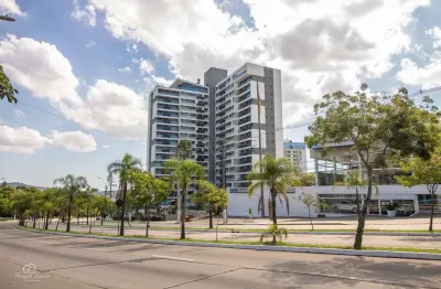 Apartamento com 3 quartos para alugar na Avenida Senador Tarso Dutra, 431, Petrópolis, Porto Alegre por R$ 10.000