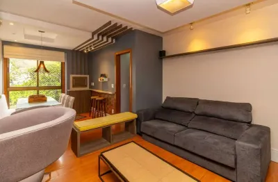 Apartamento com 3 quartos para alugar na Rua Riveira, 520, Petrópolis, Porto Alegre por R$ 4.800