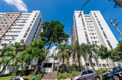 Apartamento com 3 quartos para alugar na Rua Antônio Joaquim Mesquita, 570, Passo da Areia, Porto Alegre por R$ 3.500