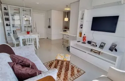 Apartamento para venda possui 49 metros quadrados com 1 quarto