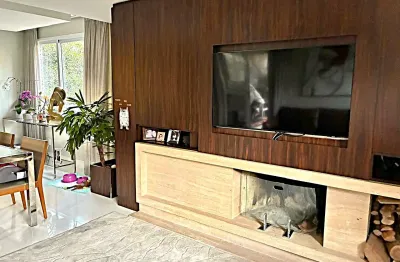 Apartamento de 3 dormitórios (3 suítes) no bairro petrópolis