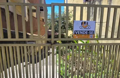 Casa térrea com amplo terreno – conforto, espaço e potencial para lazer!