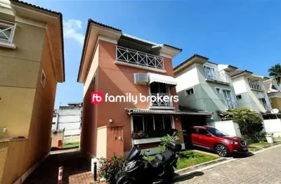 Ótima casa triplex com 3 quartos  e 192m² á venda no recreio | próximo a praia