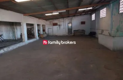 Galpão/loja em inhaúma, 1200m², servido a diversor seguimentos comerciais.