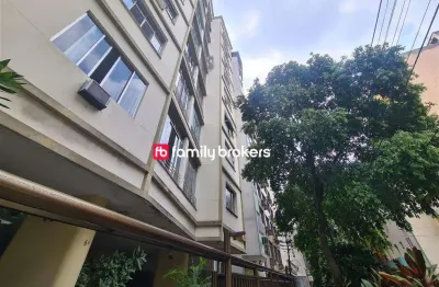 Conjugado reformado no flamengo - próximo ao largo do machado.
