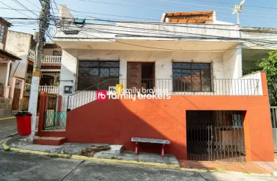 Espaçosa casa duplex com 2 quartos | 195m² | terraço - pechincha