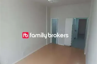 Confortável studio reformado com 1 suíte | 32m² | 2 quadras da praia - ipanema