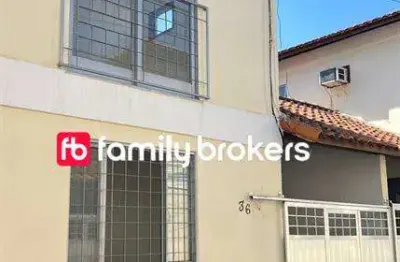 Confortável casa duplex com 60m² | 2 quartos | sol da manhã - duque de caxias