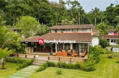 Espetacular casa em angra dos reis | 5 quartos sendo 2 suítes | 460m² | 4 vagas