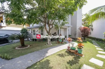 Sofisticada casa à venda no condomínio santa lúcia - 438m² | 5 quartos | 3 vagas